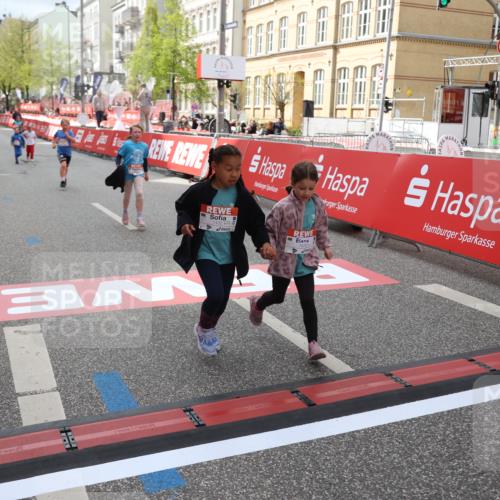 25.04.2026 - Das Zehntel Strokosch-Dieckow http://msf.ph/oto/9633093 25.04.2026 11:10:56 Ziel 5658, 6862, 7432, 7476 meine-sportfotos.de