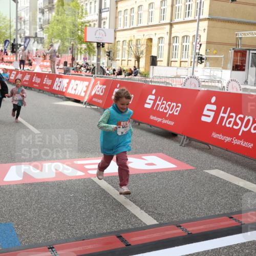 25.04.2026 - Das Zehntel Strokosch-Dieckow http://msf.ph/oto/9633108 25.04.2026 11:10:53 Ziel 6828 meine-sportfotos.de