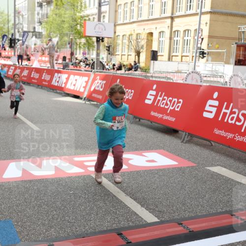25.04.2026 - Das Zehntel Strokosch-Dieckow http://msf.ph/oto/9633110 25.04.2026 11:10:53 Ziel 6828 meine-sportfotos.de