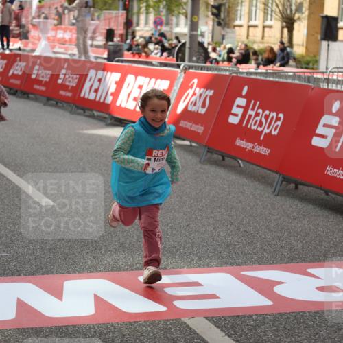25.04.2026 - Das Zehntel Strokosch-Dieckow http://msf.ph/oto/9633119 25.04.2026 11:10:53 Ziel 6828 meine-sportfotos.de