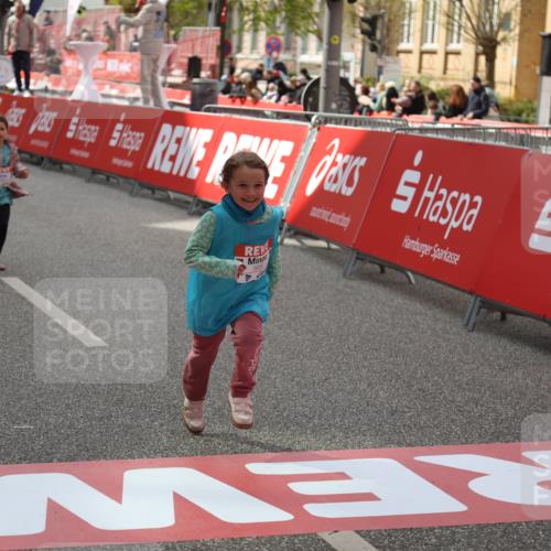 25.04.2026 - Das Zehntel Strokosch-Dieckow http://msf.ph/oto/9633124 25.04.2026 11:10:53 Ziel 6828 meine-sportfotos.de
