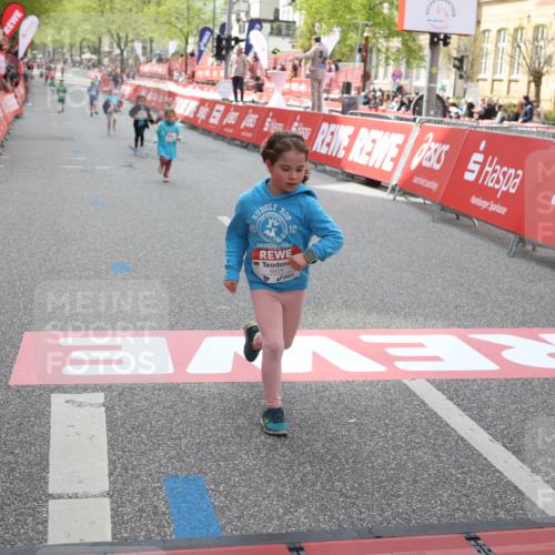 25.04.2026 - Das Zehntel Strokosch-Dieckow http://msf.ph/oto/9633150 25.04.2026 11:10:49 Ziel 6828, 7262 meine-sportfotos.de