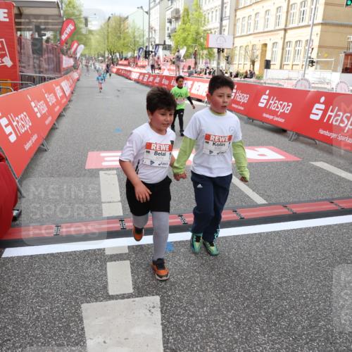 25.04.2026 - Das Zehntel Strokosch-Dieckow http://msf.ph/oto/9633175 25.04.2026 11:10:43 Ziel 5074, 5082, 5871, 6806, 6895, 7262 meine-sportfotos.de