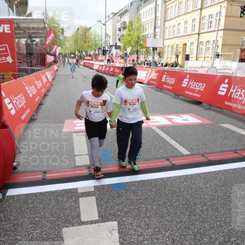 25.04.2026 - Das Zehntel Strokosch-Dieckow http://msf.ph/oto/9633181 25.04.2026 11:10:42 Ziel 5074, 5082, 5871, 6806, 6895 meine-sportfotos.de