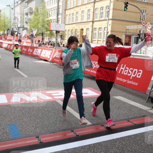 25.04.2026 - Das Zehntel Strokosch-Dieckow http://msf.ph/oto/9633192 25.04.2026 11:10:40 Ziel 5074, 5082, 5871, 6806, 6895 meine-sportfotos.de