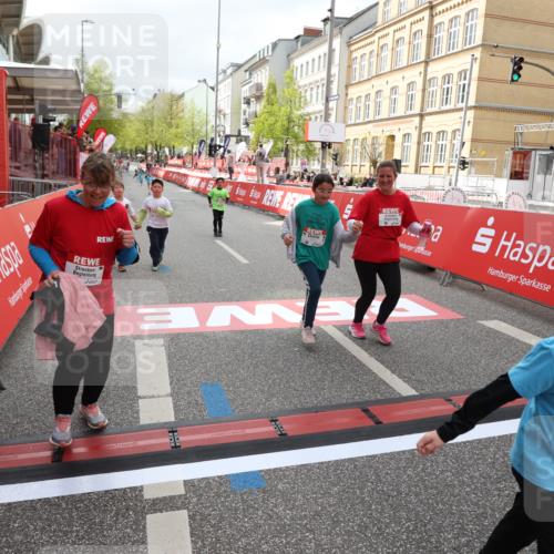 25.04.2026 - Das Zehntel Strokosch-Dieckow http://msf.ph/oto/9633198 25.04.2026 11:10:39 Ziel 5074, 5871, 6806, 6895 meine-sportfotos.de