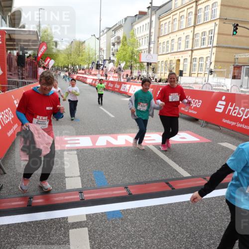 25.04.2026 - Das Zehntel Strokosch-Dieckow http://msf.ph/oto/9633200 25.04.2026 11:10:39 Ziel 5074, 5871, 6806, 6895 meine-sportfotos.de