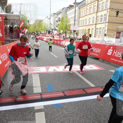 25.04.2026 - Das Zehntel Strokosch-Dieckow http://msf.ph/oto/9633202 25.04.2026 11:10:39 Ziel 5074, 5871, 6806, 6895 meine-sportfotos.de