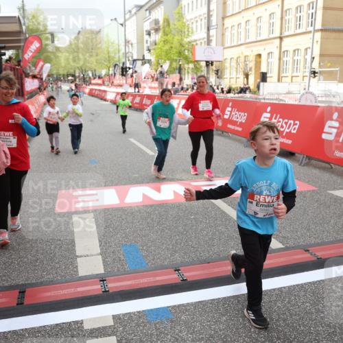 25.04.2026 - Das Zehntel Strokosch-Dieckow http://msf.ph/oto/9633208 25.04.2026 11:10:39 Ziel 5074, 5871, 6806, 6895 meine-sportfotos.de