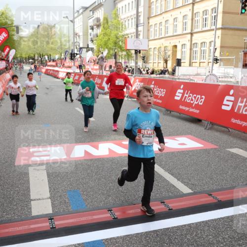 25.04.2026 - Das Zehntel Strokosch-Dieckow http://msf.ph/oto/9633212 25.04.2026 11:10:38 Ziel 5871, 6806, 6895 meine-sportfotos.de