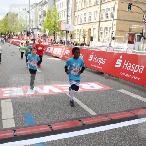 25.04.2026 - Das Zehntel Strokosch-Dieckow http://msf.ph/oto/9633233 25.04.2026 11:10:37 Ziel 6806, 6895 meine-sportfotos.de