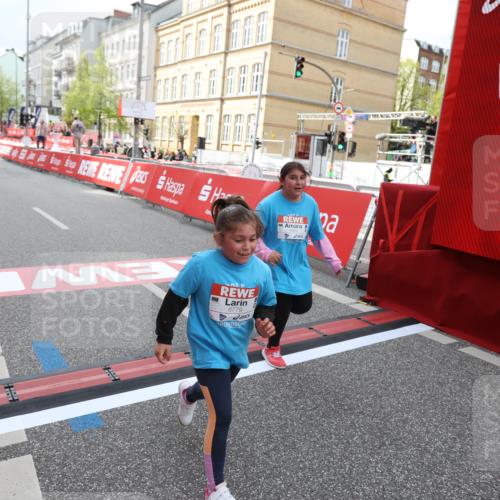 25.04.2026 - Das Zehntel Strokosch-Dieckow http://msf.ph/oto/9633250 25.04.2026 11:10:28 Ziel 5851, 5853, 6779, 6790, 6864 meine-sportfotos.de