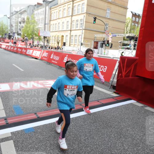 25.04.2026 - Das Zehntel Strokosch-Dieckow http://msf.ph/oto/9633252 25.04.2026 11:10:28 Ziel 5851, 5853, 6779, 6790, 6864 meine-sportfotos.de