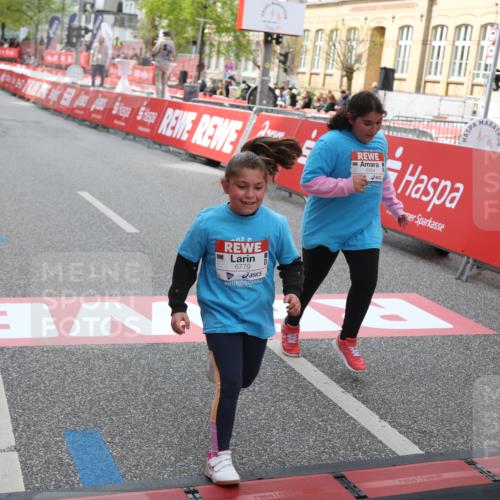 25.04.2026 - Das Zehntel Strokosch-Dieckow http://msf.ph/oto/9633260 25.04.2026 11:10:27 Ziel 5851, 5853, 5873, 6779, 6790, 6864 meine-sportfotos.de
