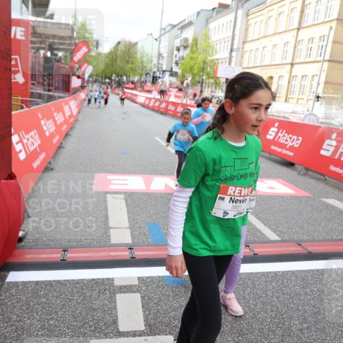 25.04.2026 - Das Zehntel Strokosch-Dieckow http://msf.ph/oto/9633264 25.04.2026 11:10:27 Ziel 5851, 5853, 5873, 6779, 6790, 6864 meine-sportfotos.de