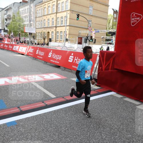 25.04.2026 - Das Zehntel Strokosch-Dieckow http://msf.ph/oto/9633286 25.04.2026 11:10:25 Ziel 5851, 5853, 5873, 6779, 6790, 6832 meine-sportfotos.de