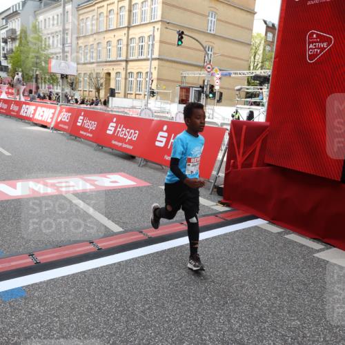 25.04.2026 - Das Zehntel Strokosch-Dieckow http://msf.ph/oto/9633288 25.04.2026 11:10:25 Ziel 5851, 5853, 5873, 6779, 6790, 6832 meine-sportfotos.de