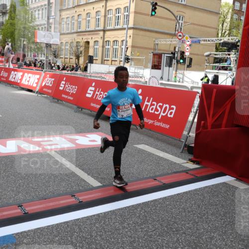 25.04.2026 - Das Zehntel Strokosch-Dieckow http://msf.ph/oto/9633292 25.04.2026 11:10:25 Ziel 5851, 5853, 5873, 6779, 6790, 6832 meine-sportfotos.de