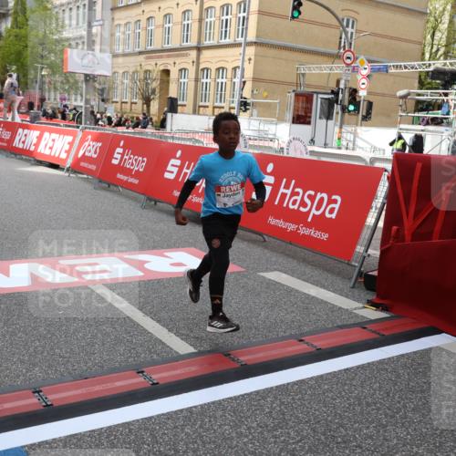 25.04.2026 - Das Zehntel Strokosch-Dieckow http://msf.ph/oto/9633294 25.04.2026 11:10:25 Ziel 5851, 5853, 5873, 6779, 6790, 6832 meine-sportfotos.de