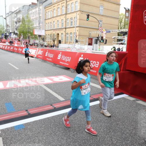25.04.2026 - Das Zehntel Strokosch-Dieckow http://msf.ph/oto/9633307 25.04.2026 11:10:22 Ziel 5627, 5873, 6790, 6832 meine-sportfotos.de
