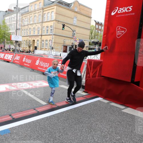 25.04.2026 - Das Zehntel Strokosch-Dieckow http://msf.ph/oto/9633359 25.04.2026 11:10:15 Ziel 5624, 5627, 6836, 7212 meine-sportfotos.de