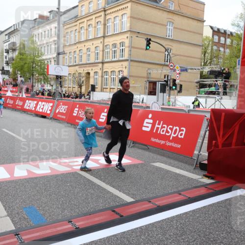 25.04.2026 - Das Zehntel Strokosch-Dieckow http://msf.ph/oto/9633375 25.04.2026 11:10:14 Ziel 5624, 6178, 6836, 7212, 7877 meine-sportfotos.de