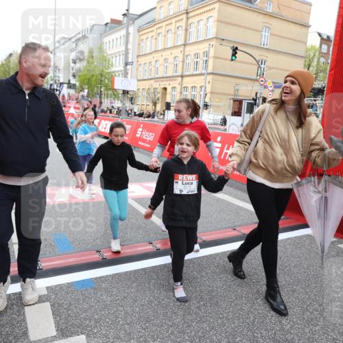 25.04.2026 - Das Zehntel Strokosch-Dieckow http://msf.ph/oto/9633389 25.04.2026 11:10:09 Ziel 5050, 6178, 6836, 7212, 7877 meine-sportfotos.de