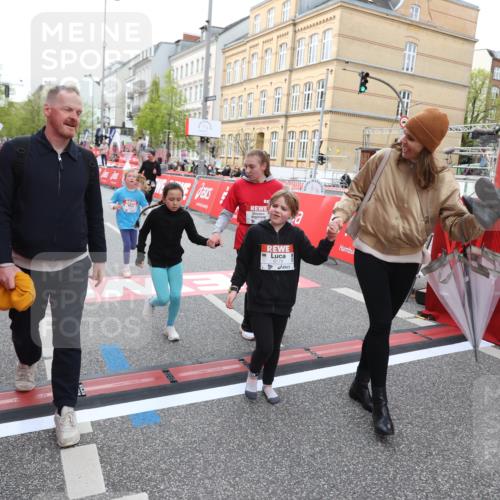 25.04.2026 - Das Zehntel Strokosch-Dieckow http://msf.ph/oto/9633391 25.04.2026 11:10:08 Ziel 5050, 6178, 6836, 7212, 7877, 7998 meine-sportfotos.de