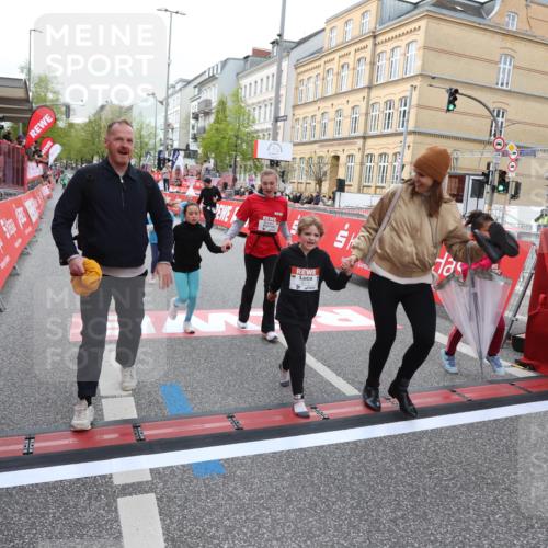 25.04.2026 - Das Zehntel Strokosch-Dieckow http://msf.ph/oto/9633401 25.04.2026 11:10:08 Ziel 5050, 6178, 6836, 7212, 7877, 7998 meine-sportfotos.de