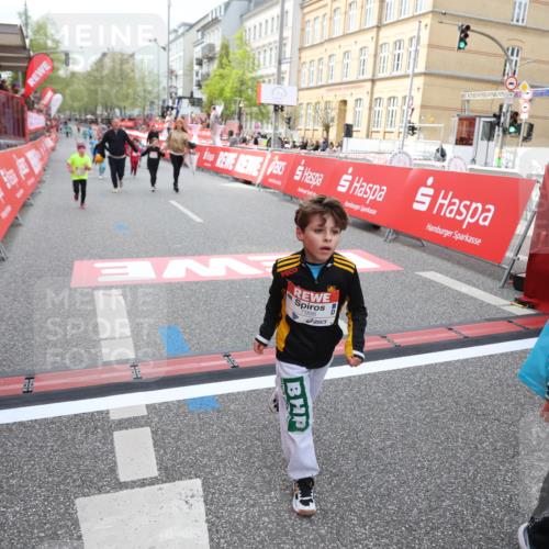 25.04.2026 - Das Zehntel Strokosch-Dieckow http://msf.ph/oto/9633436 25.04.2026 11:10:03 Ziel 5684, 6642, 7998 meine-sportfotos.de