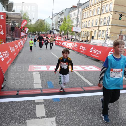 25.04.2026 - Das Zehntel Strokosch-Dieckow http://msf.ph/oto/9633445 25.04.2026 11:10:02 Ziel 5684, 5957, 6642, 7998 meine-sportfotos.de