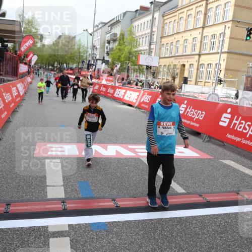 25.04.2026 - Das Zehntel Strokosch-Dieckow http://msf.ph/oto/9633448 25.04.2026 11:10:01 Ziel 5684, 5957, 6642, 7998 meine-sportfotos.de
