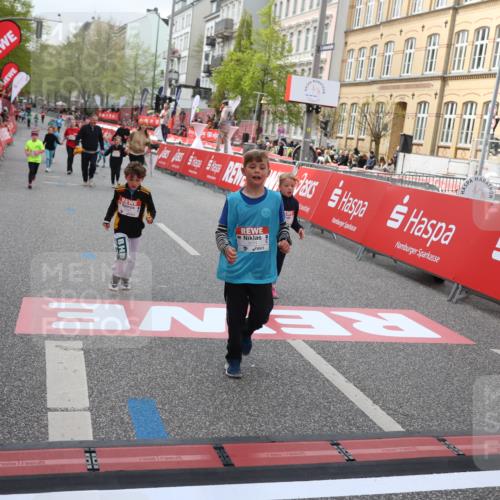 25.04.2026 - Das Zehntel Strokosch-Dieckow http://msf.ph/oto/9633456 25.04.2026 11:10:01 Ziel 5684, 5957, 6642, 7998 meine-sportfotos.de