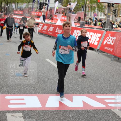 25.04.2026 - Das Zehntel Strokosch-Dieckow http://msf.ph/oto/9633462 25.04.2026 11:10:00 Ziel 5684, 5957, 6642, 7998 meine-sportfotos.de