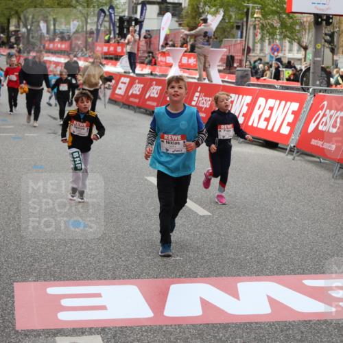 25.04.2026 - Das Zehntel Strokosch-Dieckow http://msf.ph/oto/9633468 25.04.2026 11:09:59 Ziel 5684, 5957, 6642 meine-sportfotos.de