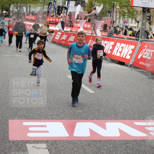 25.04.2026 - Das Zehntel Strokosch-Dieckow http://msf.ph/oto/9633472 25.04.2026 11:09:59 Ziel 5684, 5957, 6642 meine-sportfotos.de