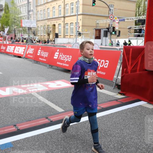 25.04.2026 - Das Zehntel Strokosch-Dieckow http://msf.ph/oto/9633477 25.04.2026 11:09:57 Ziel 5957 meine-sportfotos.de