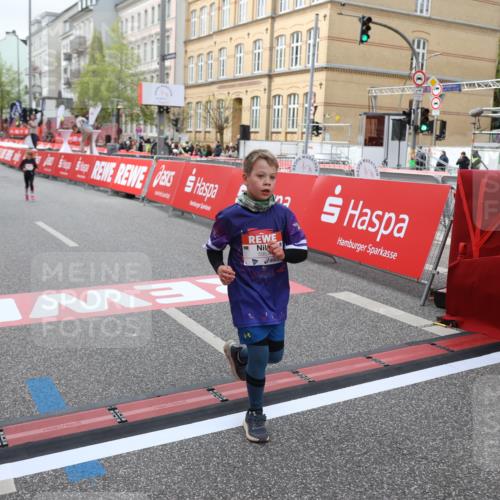 25.04.2026 - Das Zehntel Strokosch-Dieckow http://msf.ph/oto/9633478 25.04.2026 11:09:57 Ziel 5957 meine-sportfotos.de