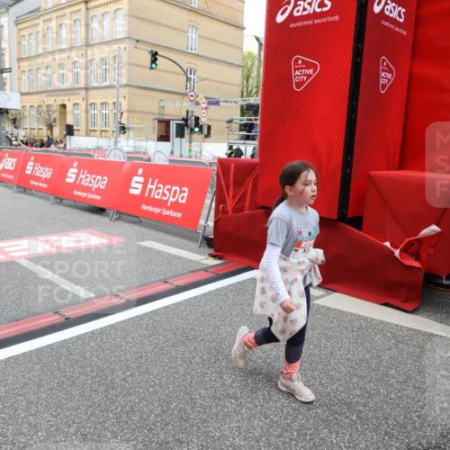 25.04.2026 - Das Zehntel Strokosch-Dieckow http://msf.ph/oto/9633486 25.04.2026 11:09:50 Ziel 6182, 6561, 6657 meine-sportfotos.de
