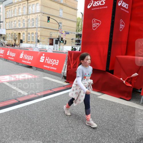 25.04.2026 - Das Zehntel Strokosch-Dieckow http://msf.ph/oto/9633490 25.04.2026 11:09:50 Ziel 6182, 6561, 6657 meine-sportfotos.de
