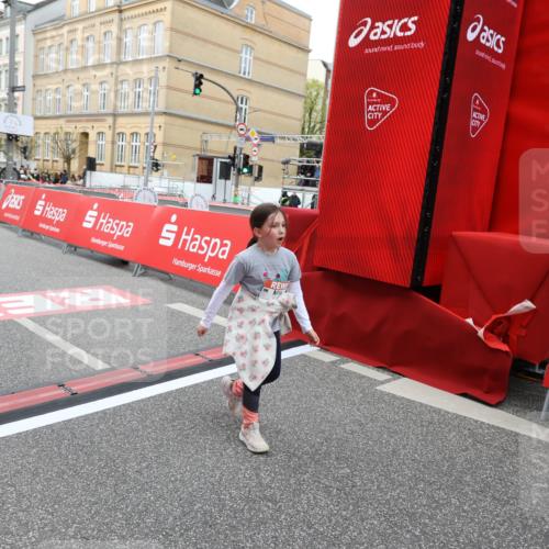 25.04.2026 - Das Zehntel Strokosch-Dieckow http://msf.ph/oto/9633497 25.04.2026 11:09:50 Ziel 6182, 6561, 6657 meine-sportfotos.de
