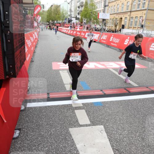 25.04.2026 - Das Zehntel Strokosch-Dieckow http://msf.ph/oto/9633517 25.04.2026 11:09:46 Ziel 5560, 5562, 6024, 6182, 6561, 6657 meine-sportfotos.de