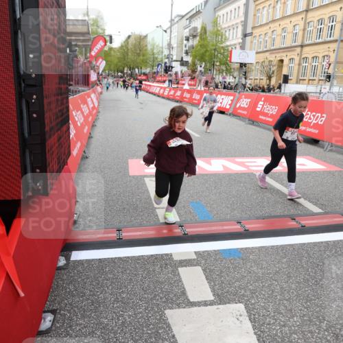 25.04.2026 - Das Zehntel Strokosch-Dieckow http://msf.ph/oto/9633524 25.04.2026 11:09:46 Ziel 5560, 5562, 6024, 6182, 6561, 6657 meine-sportfotos.de