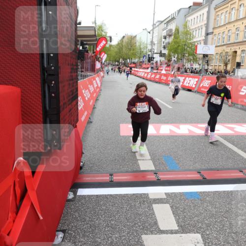 25.04.2026 - Das Zehntel Strokosch-Dieckow http://msf.ph/oto/9633530 25.04.2026 11:09:46 Ziel 5560, 5562, 6024, 6182, 6561, 6657 meine-sportfotos.de