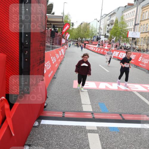 25.04.2026 - Das Zehntel Strokosch-Dieckow http://msf.ph/oto/9633534 25.04.2026 11:09:46 Ziel 5560, 5562, 6024, 6182, 6561, 6657 meine-sportfotos.de