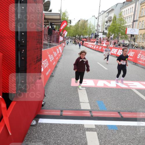 25.04.2026 - Das Zehntel Strokosch-Dieckow http://msf.ph/oto/9633536 25.04.2026 11:09:46 Ziel 5560, 5562, 6024, 6182, 6561, 6657 meine-sportfotos.de