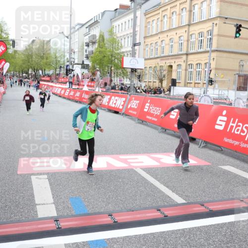 25.04.2026 - Das Zehntel Strokosch-Dieckow http://msf.ph/oto/9633554 25.04.2026 11:09:41 Ziel 5189, 5560, 5562, 6024 meine-sportfotos.de