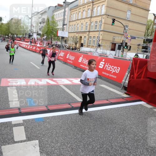 25.04.2026 - Das Zehntel Strokosch-Dieckow http://msf.ph/oto/9633570 25.04.2026 11:09:39 Ziel 5189, 5560, 5562, 6024 meine-sportfotos.de