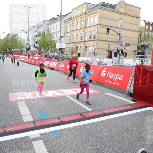 25.04.2026 - Das Zehntel Strokosch-Dieckow http://msf.ph/oto/9633593 25.04.2026 11:09:31 Ziel 5023, 5221, 5232, 5942, 6834, 7685, 7778 meine-sportfotos.de