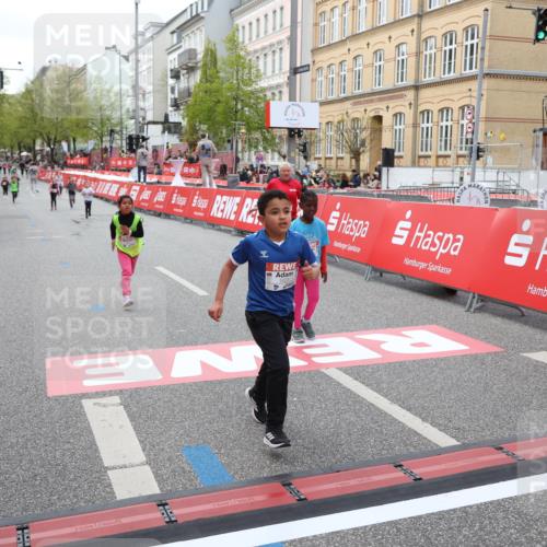 25.04.2026 - Das Zehntel Strokosch-Dieckow http://msf.ph/oto/9633600 25.04.2026 11:09:30 Ziel 5023, 5221, 5232, 5942, 6834, 7654, 7685, 7778 meine-sportfotos.de